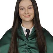 Maestra de Educación Primaria con mención en Inglés. Posibilidad de otras asignaturas.